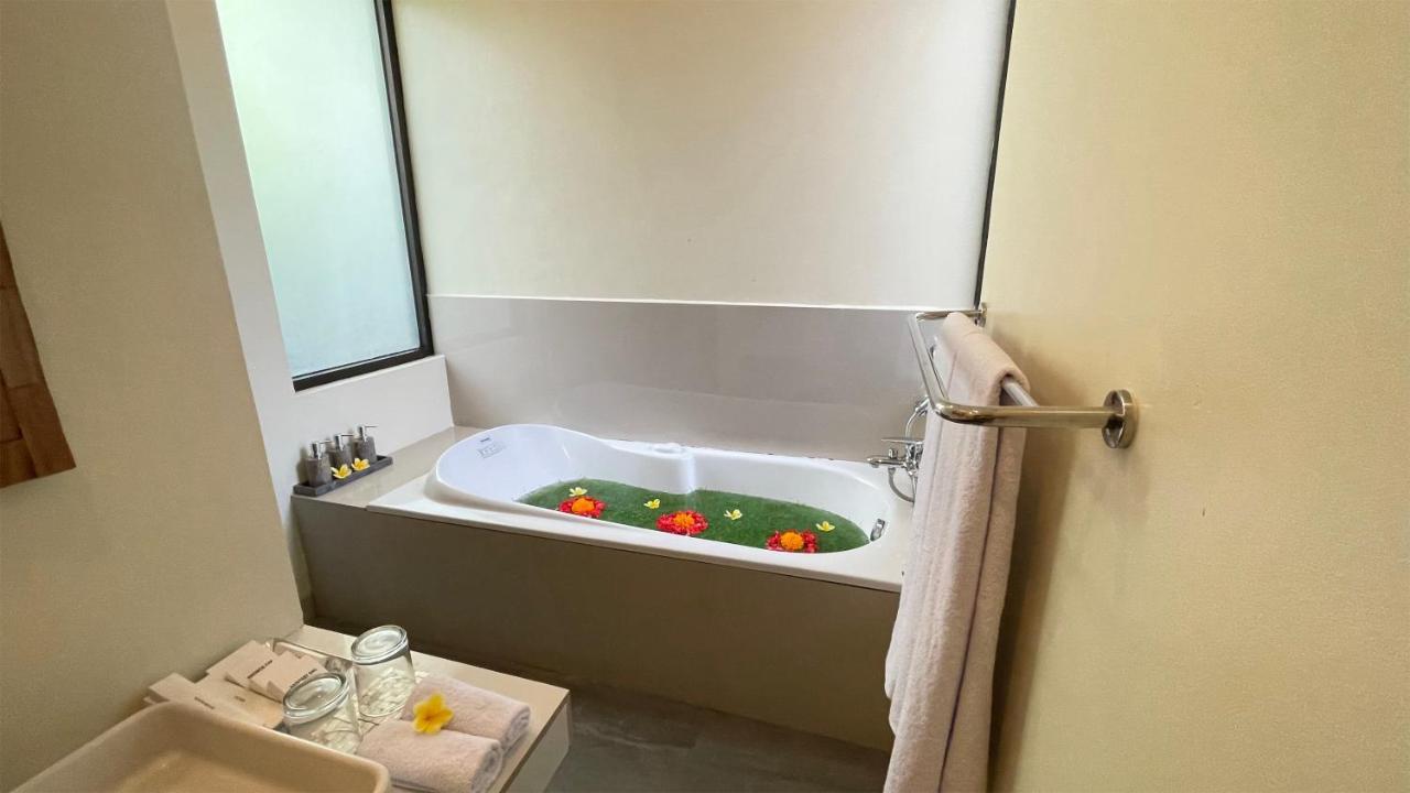 Suarsena Bisma Hotel Ubud Buitenkant foto